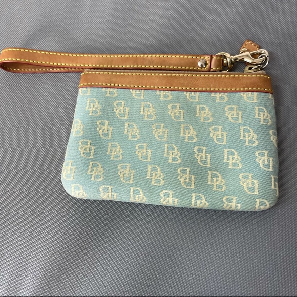 Dooney & Bourke - Blue wristlet with leather trim - Picture 4 of 5